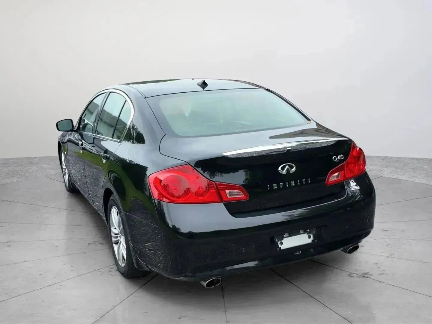 Used 2015 INFINITI Q40 w/ Moonroof Package image 7