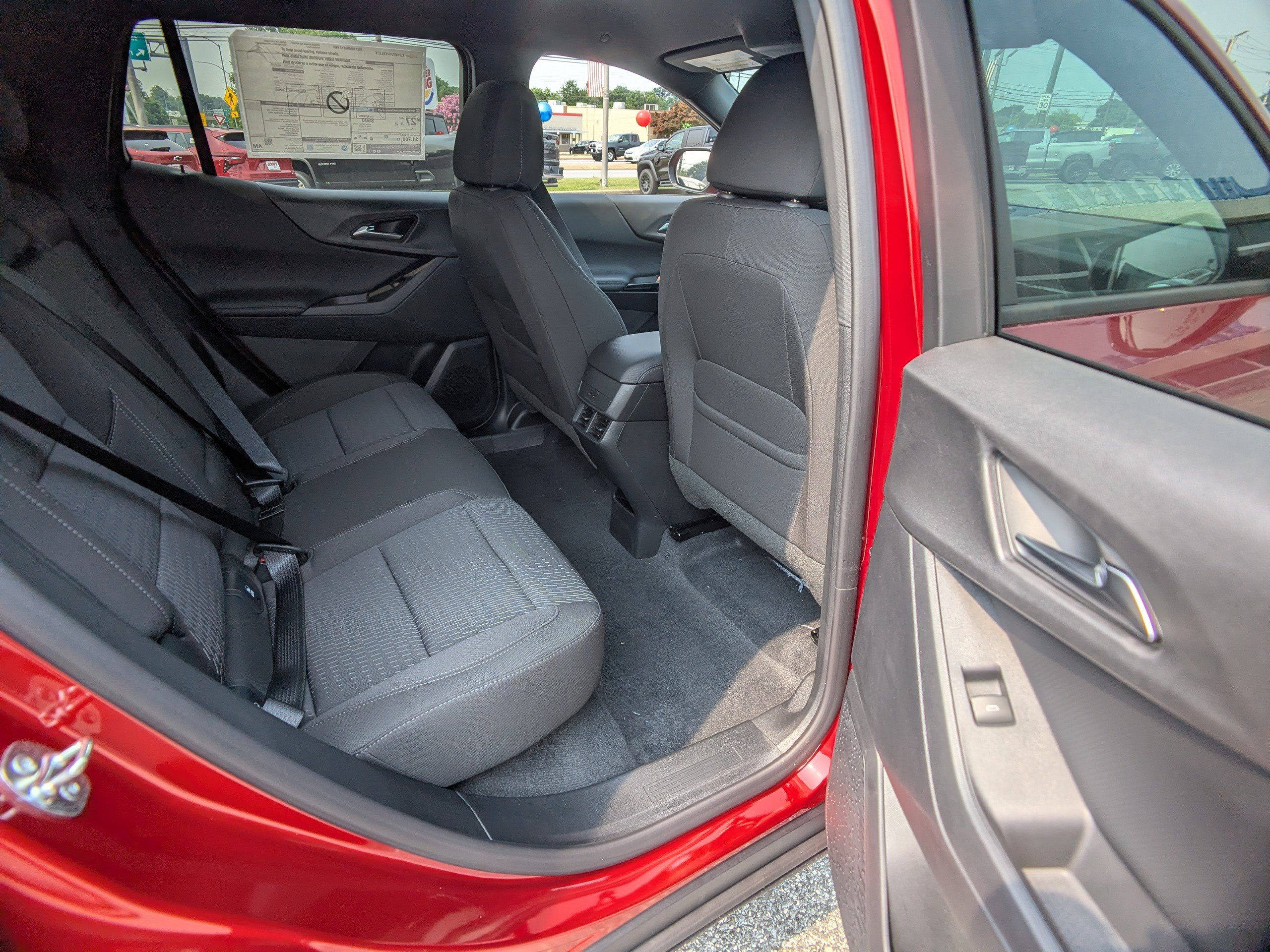 New 2027 Chevrolet Equinox LT FWD image 11