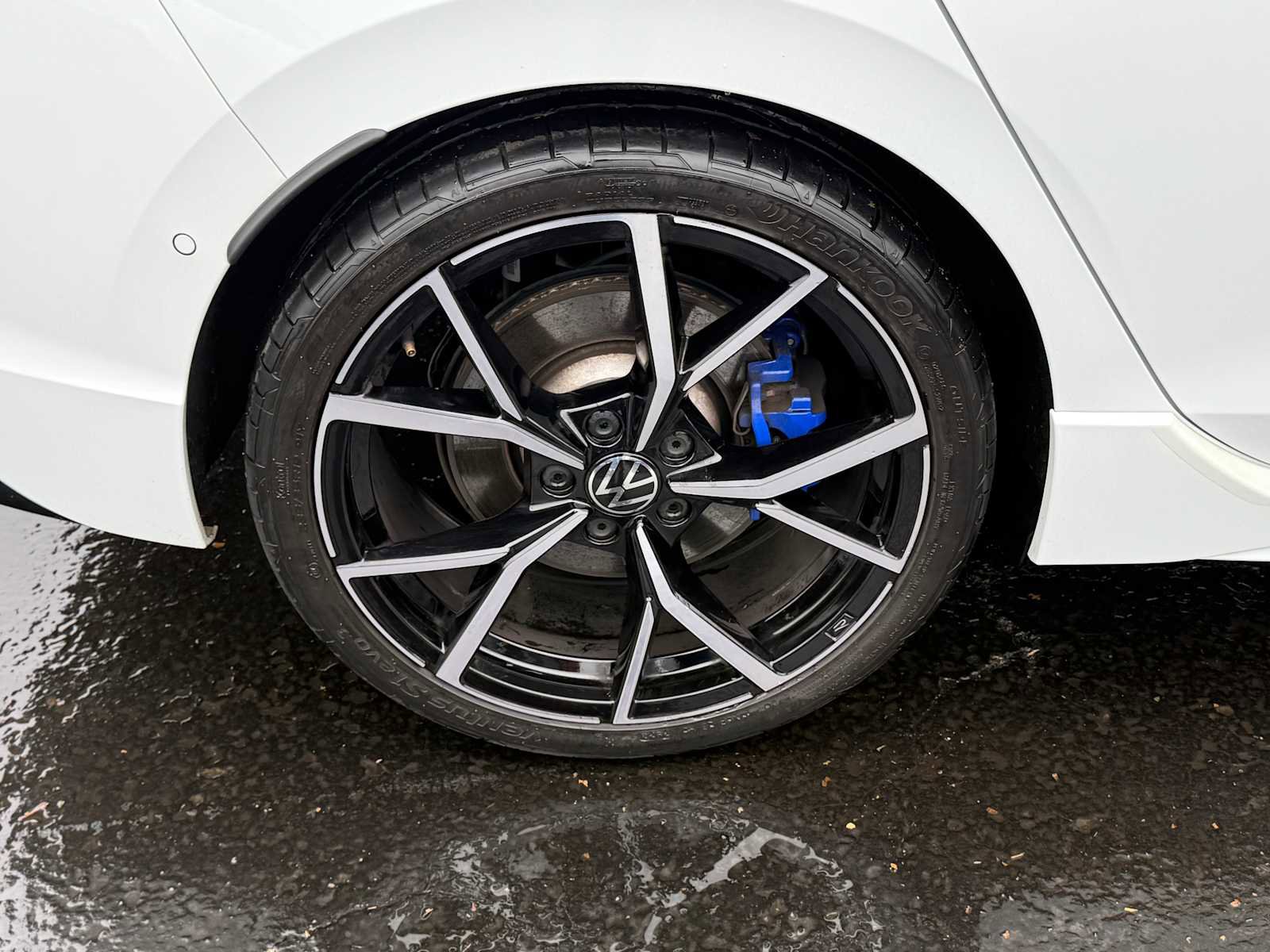 Certified 2024 Volkswagen Golf R image 10