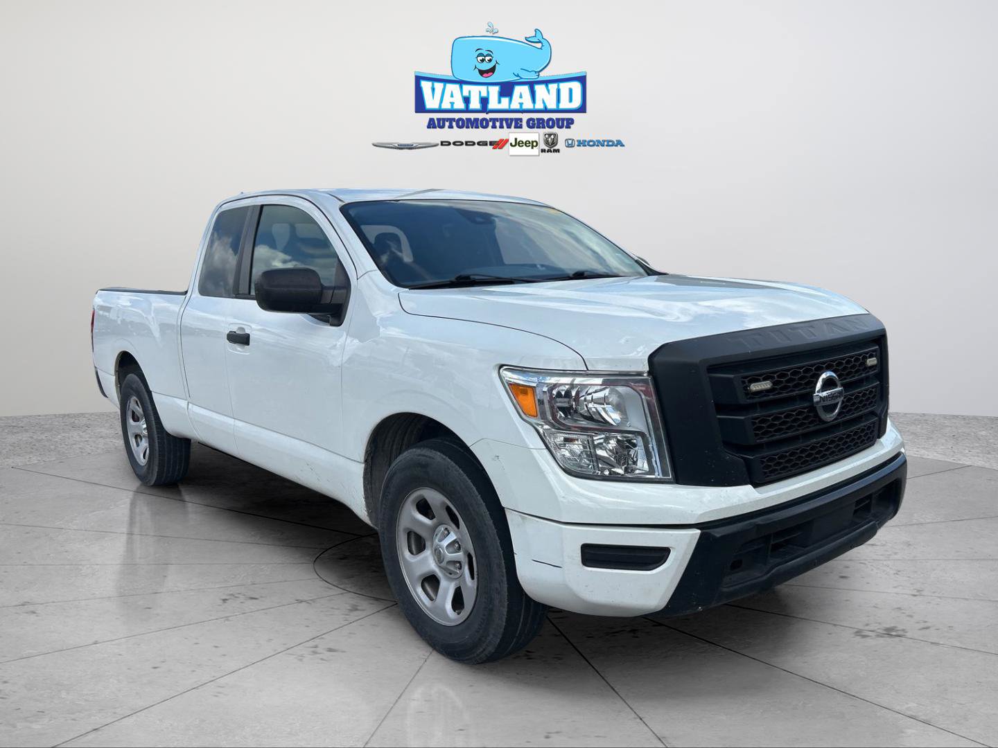 Used 2022 Nissan Titan S image 35