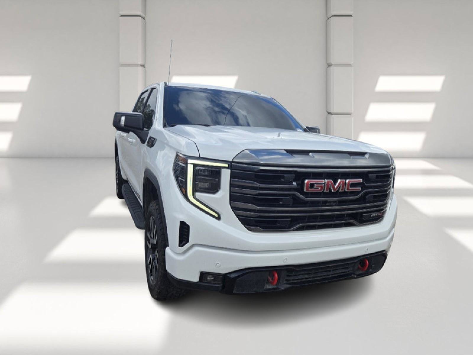 Used 2024 GMC Sierra 1500 AT4 w/ Technology Package AWD/4WD image 3