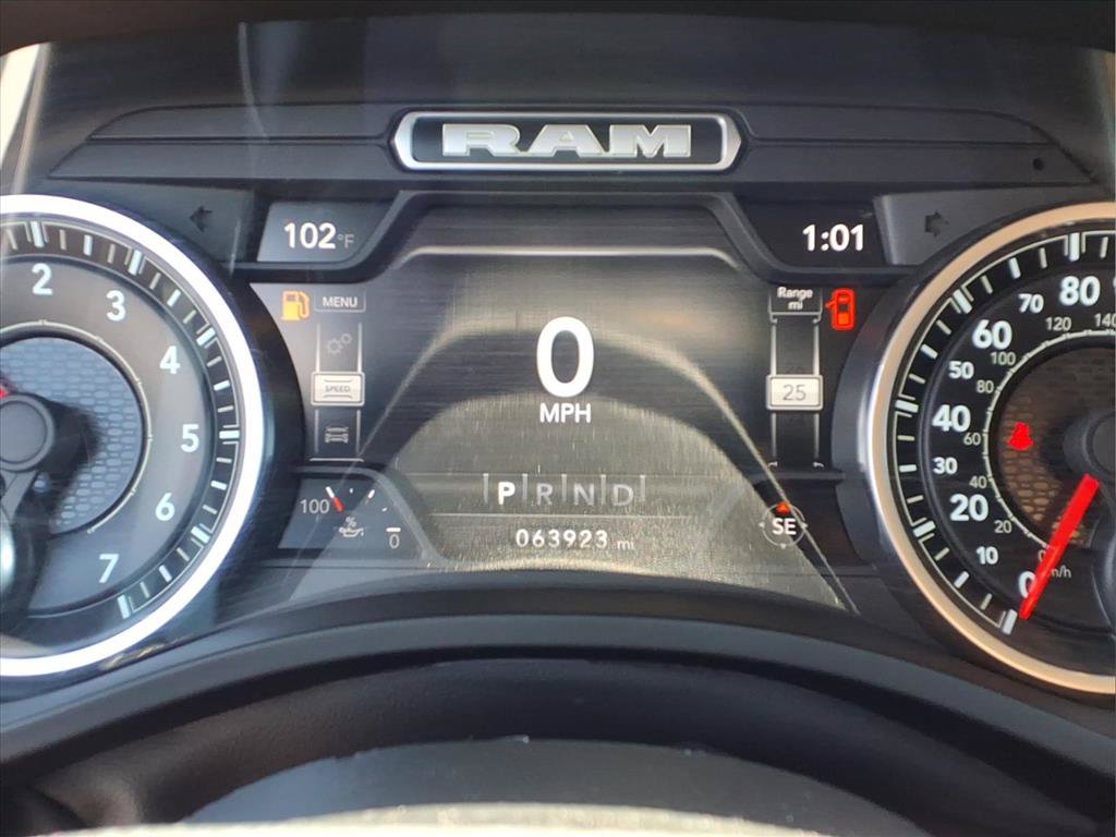Used 2022 RAM 1500 Laramie AWD/4WD image 17
