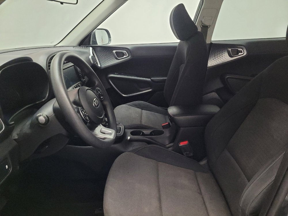Used 2020 Kia Soul S FWD image 17