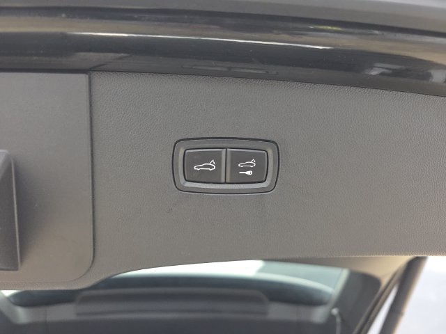 Used 2023 Porsche Cayenne Platinum Edition AWD/4WD image 34