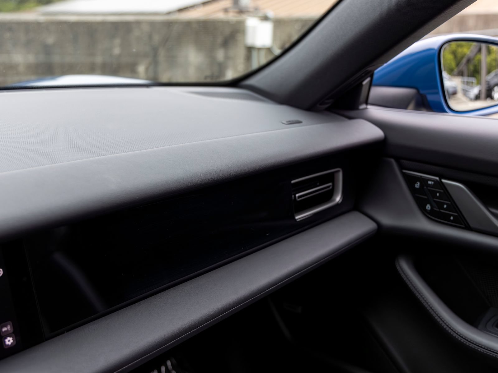 Certified 2025 Porsche Taycan RWD image 41