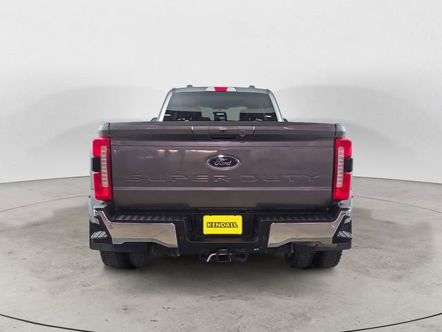 Certified 2025 Ford F450 Lariat w/ FX4 Off-Road Package image 4