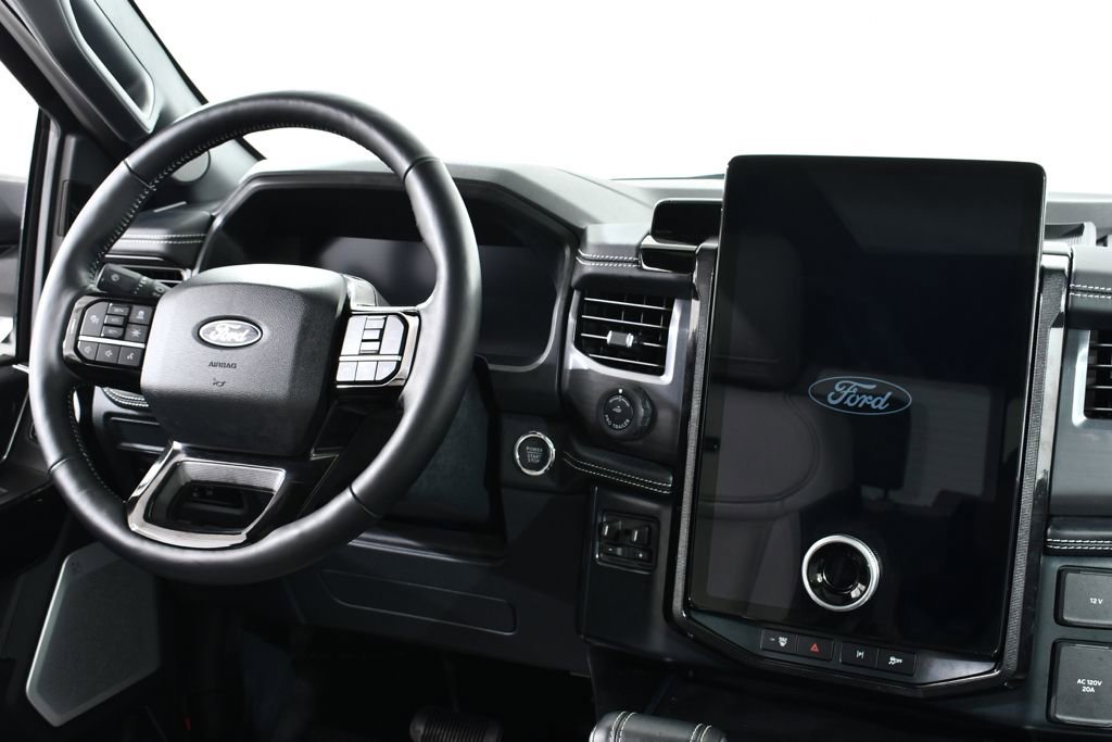 Used 2025 Ford F150 Lightning Platinum AWD/4WD image 8