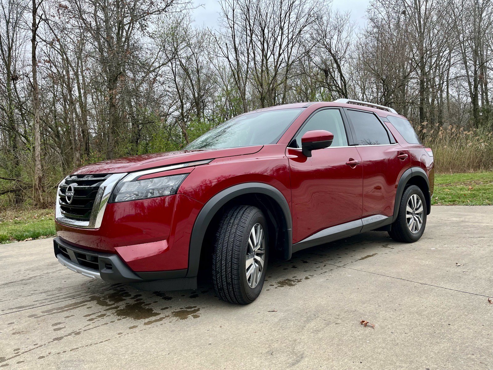 Used 2025 Nissan Pathfinder SL FWD image 6
