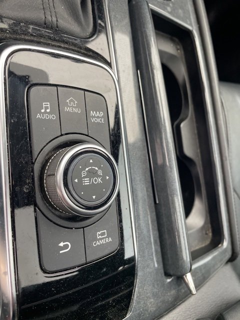 Used 2022 Nissan Armada SL w/ Midnight Edition Package image 7