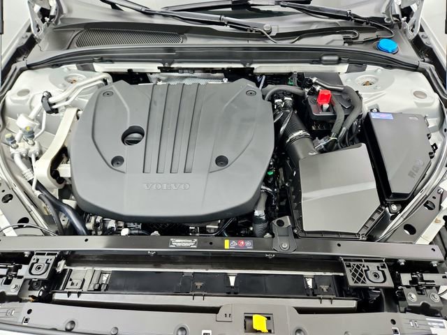 Certified 2025 Volvo V60 B5 Cross Country Plus image 16