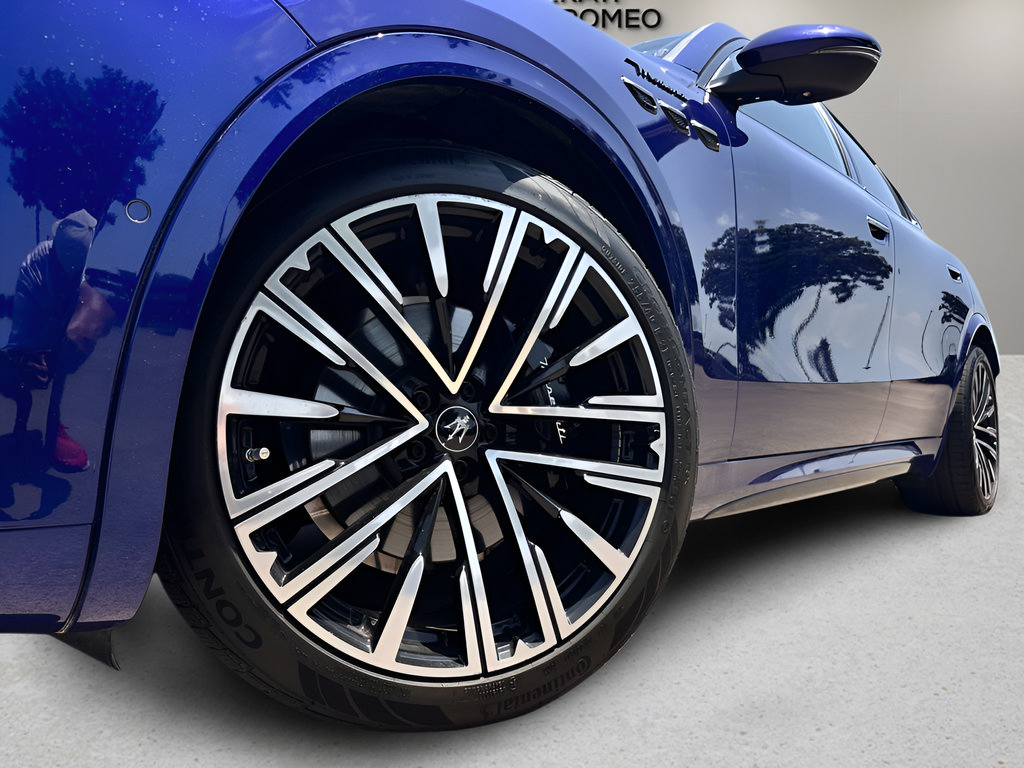 Used 2023 Maserati Grecale Modena AWD/4WD image 25