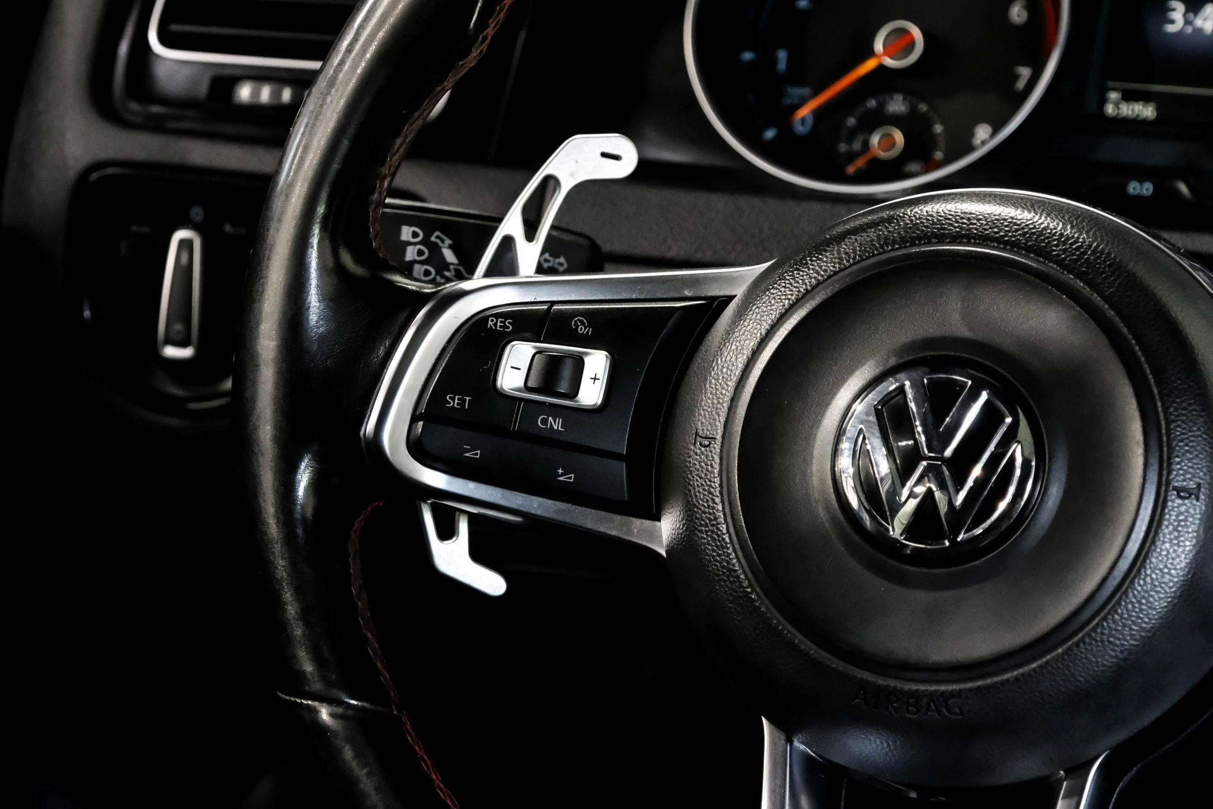 Used 2015 Volkswagen GTI SE FWD image 26