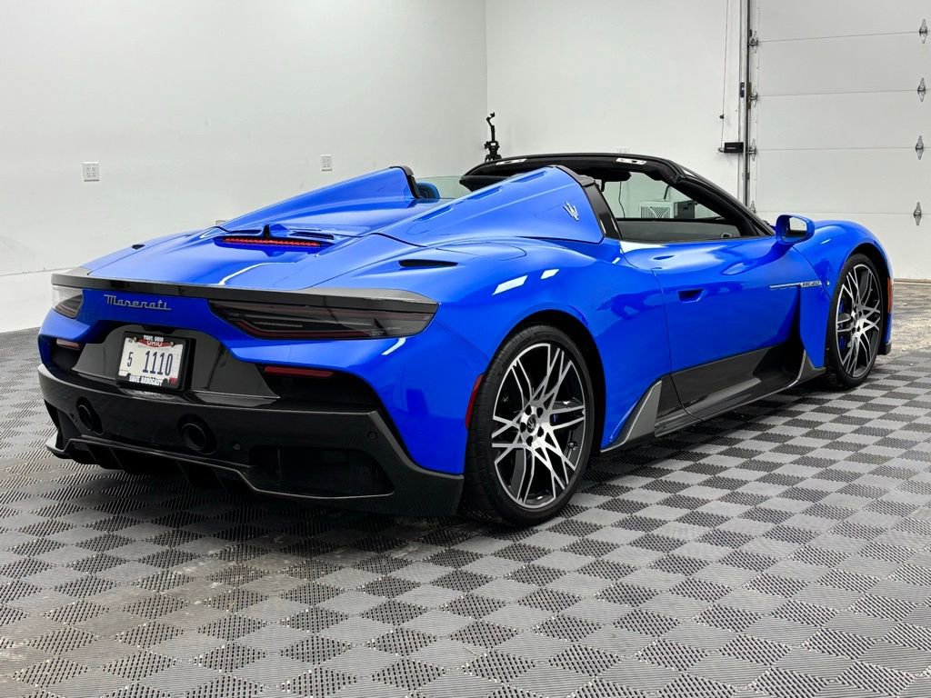 Used 2023 Maserati MC20 Spyder image 3