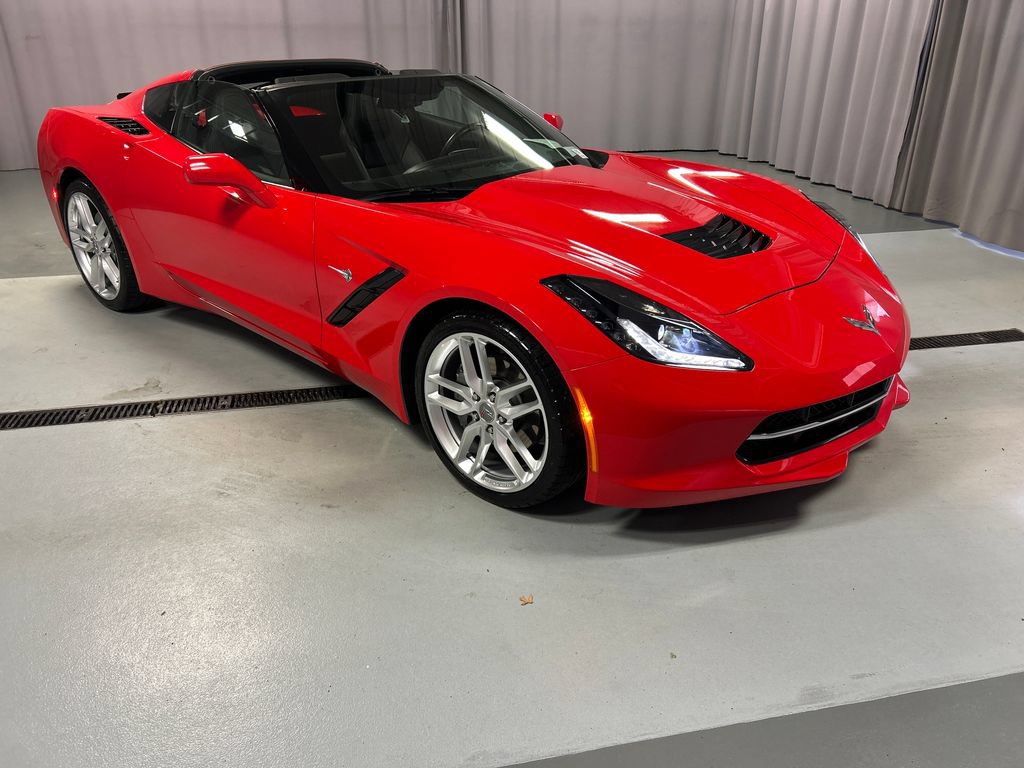 Used 2018 Chevrolet Corvette Stingray Coupe w/ 1LT RWD image 1