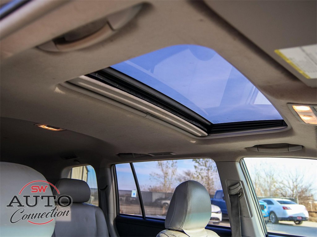 Used 2010 Toyota Highlander Limited image 19