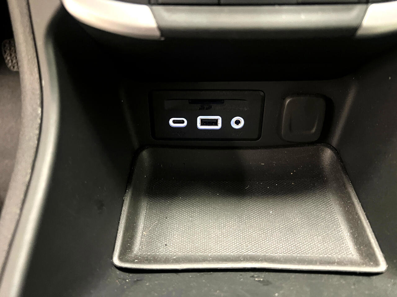 Used 2024 GMC Terrain SLT image 43