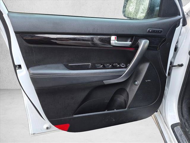 Used 2014 Kia Sorento SX w/ 3rd Row Package AWD/4WD image 13