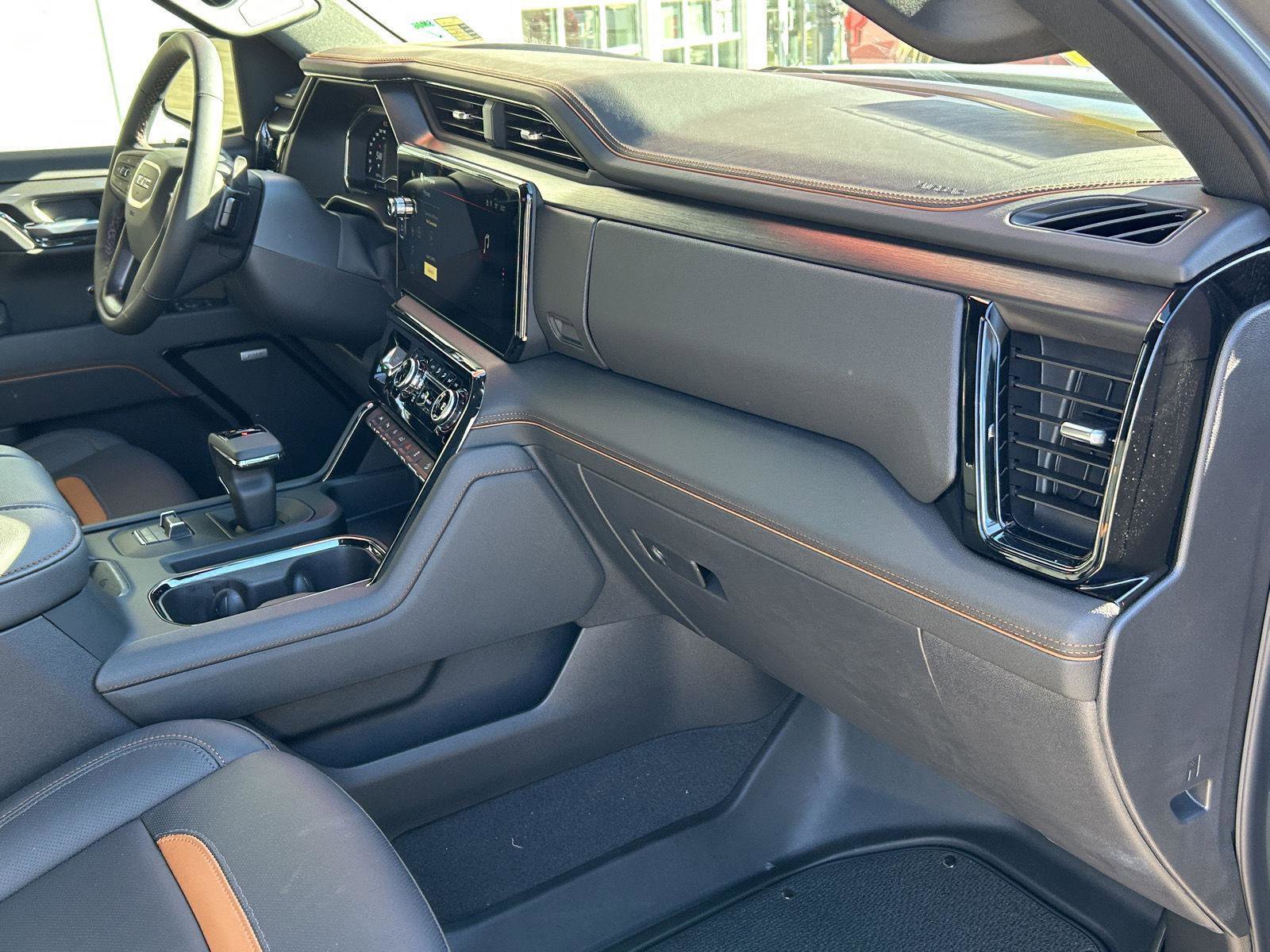 Used 2025 GMC Sierra 1500 AT4 w/ AT4 Premium Package image 18