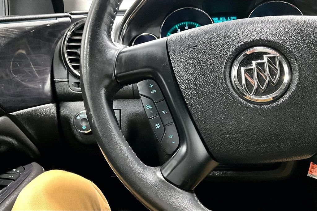 Used 2017 Buick Enclave Leather AWD/4WD image 25