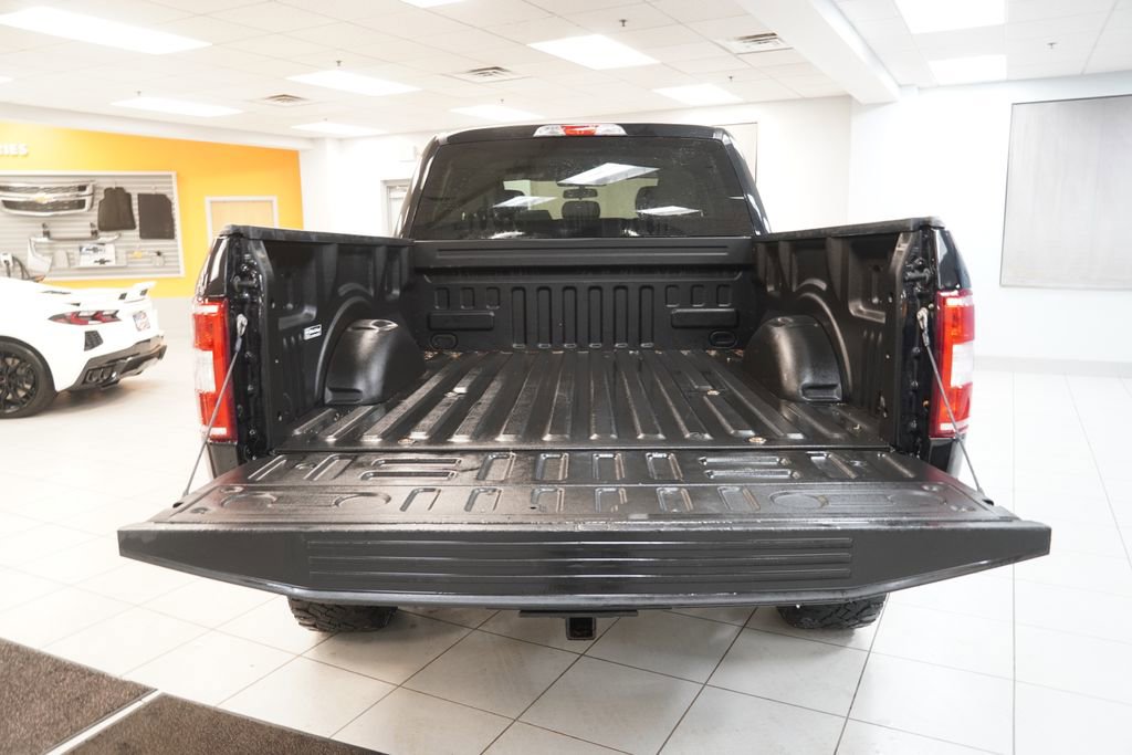 Used 2018 Ford F150 XLT w/ Trailer Tow Package image 9