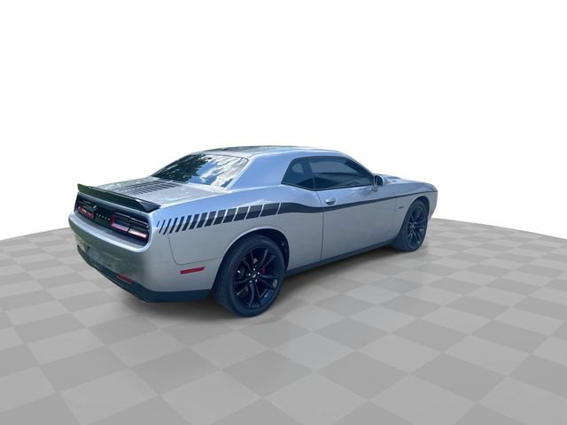 Used 2017 Dodge Challenger R/T w/ Blacktop Package RWD image 9