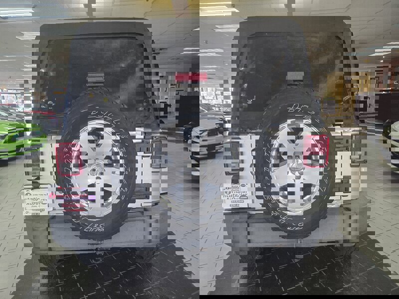 Used 2007 Jeep Wrangler Unlimited Sahara image 5