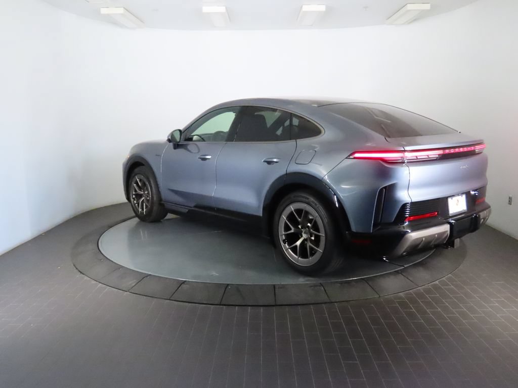 New 2026 Porsche Cayenne Turbo AWD/4WD image 3