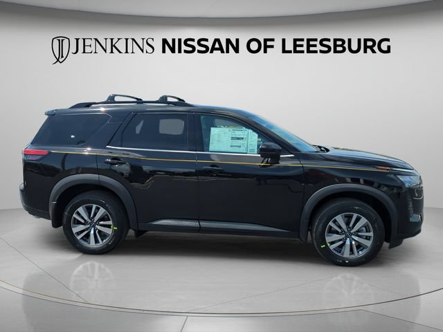 New 2026 Nissan Pathfinder SL FWD image 3