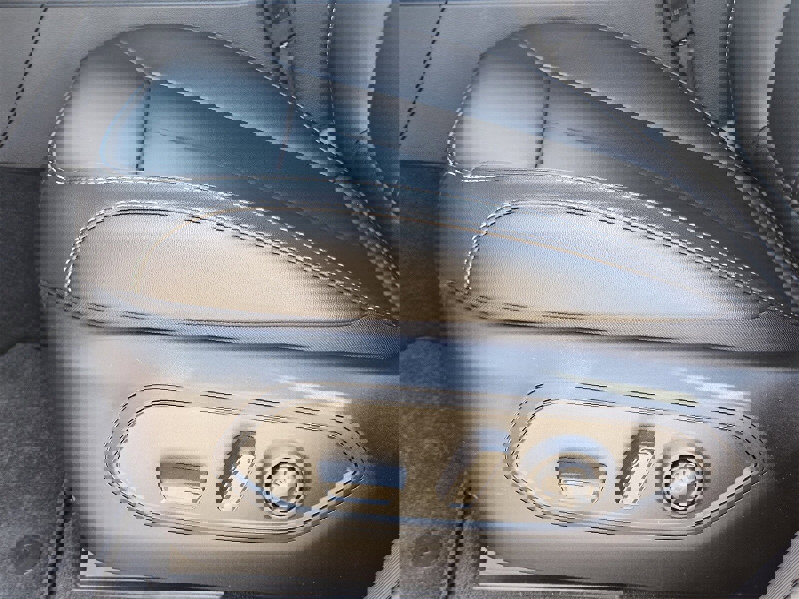 New 2025 Jeep Grand Cherokee Limited w/ Trailer Tow Package image 26