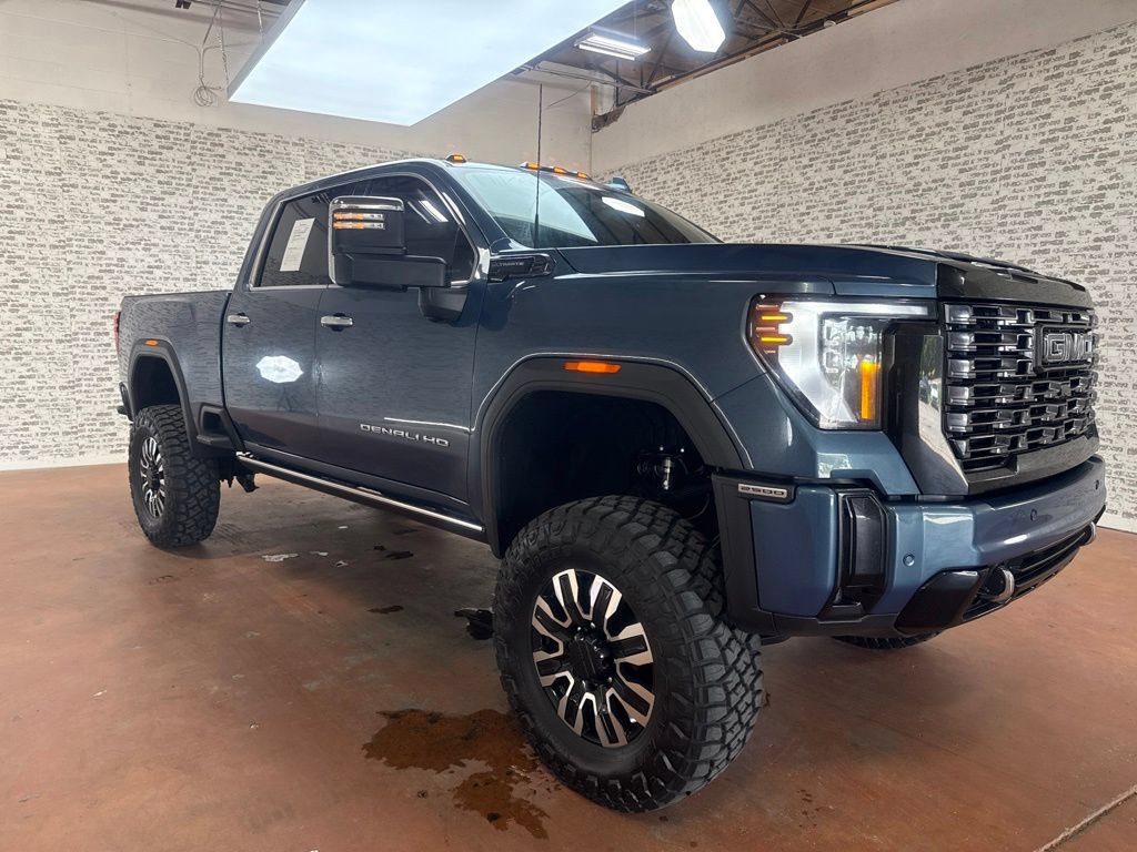 Used 2026 GMC Sierra 2500 Denali Ultimate w/ Max Trailering Package AWD/4WD image 1