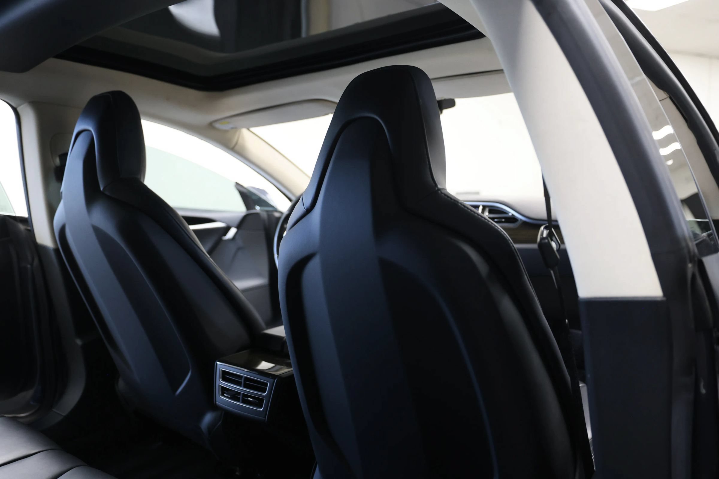 Used 2015 Tesla Model S 85D AWD/4WD image 43