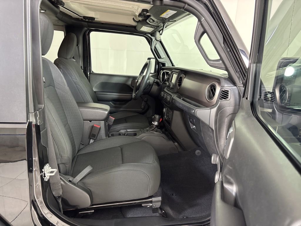 Used 2020 Jeep Wrangler Sport image 12