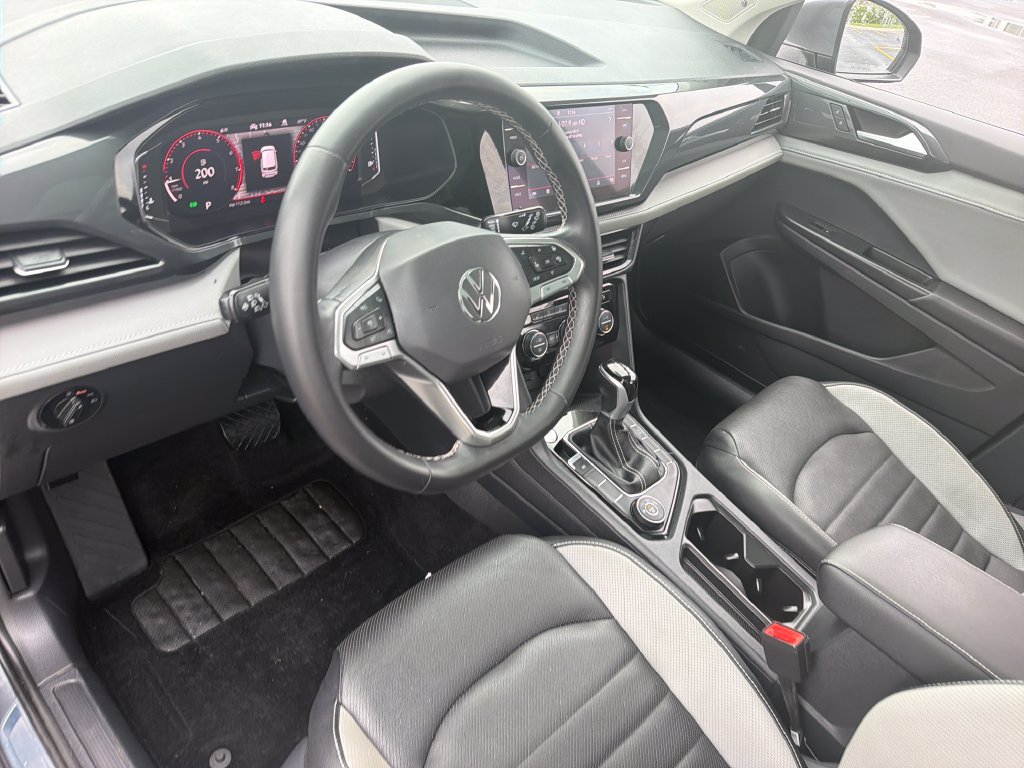 Certified 2022 Volkswagen Taos SEL AWD/4WD image 8