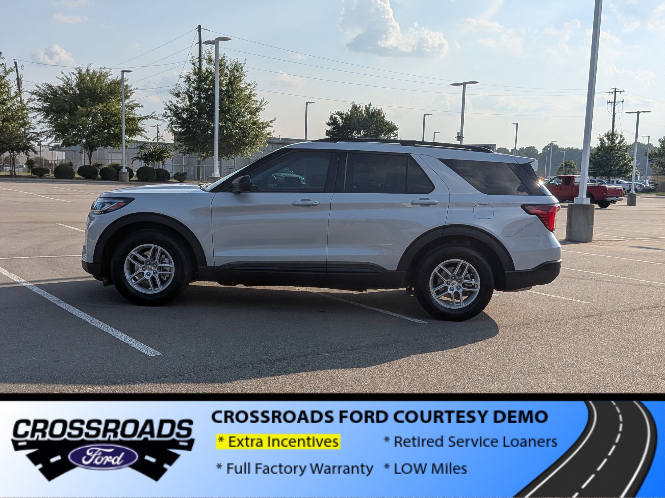 New 2026 Ford Explorer Active w/ Active Comfort Package RWD image 7