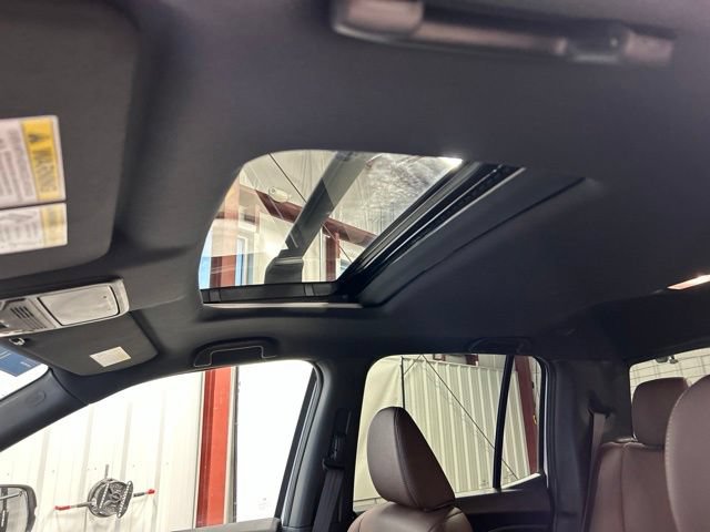Certified 2025 Honda Ridgeline RTL image 33