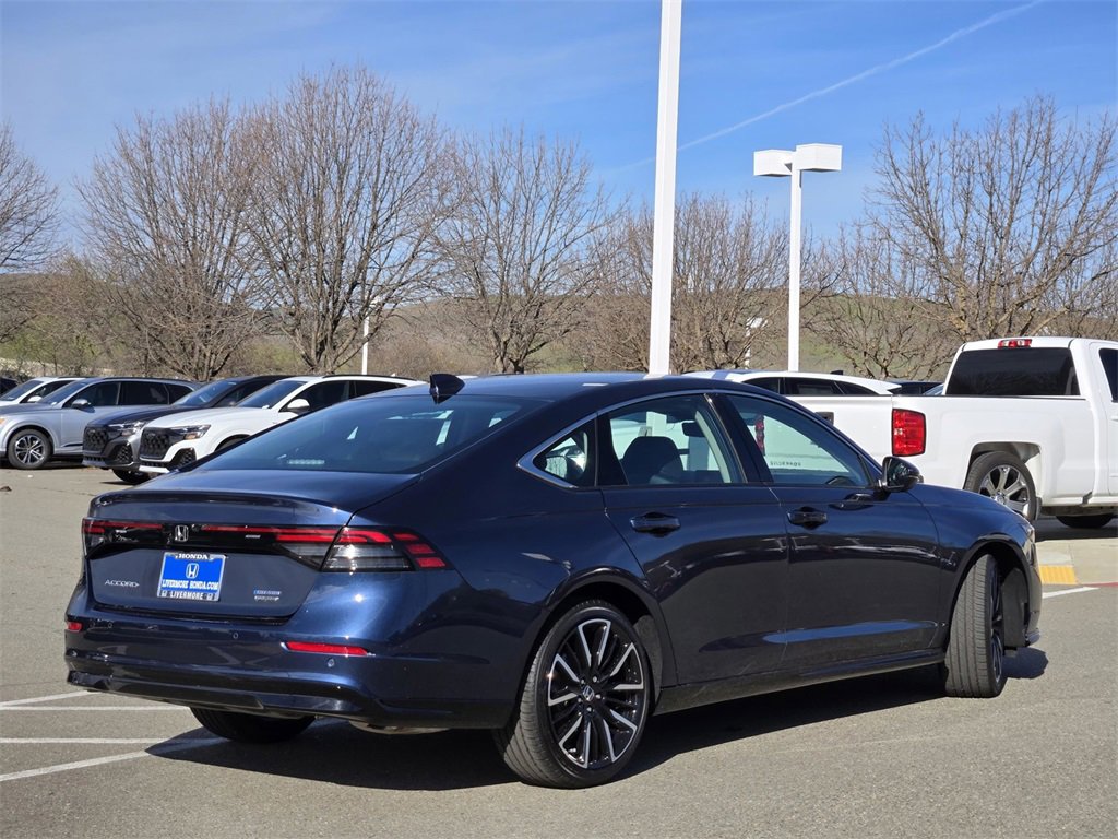 New 2025 Honda Accord Touring image 4