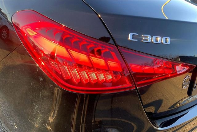 Used 2025 Mercedes-Benz C 300 4MATIC Sedan image 25