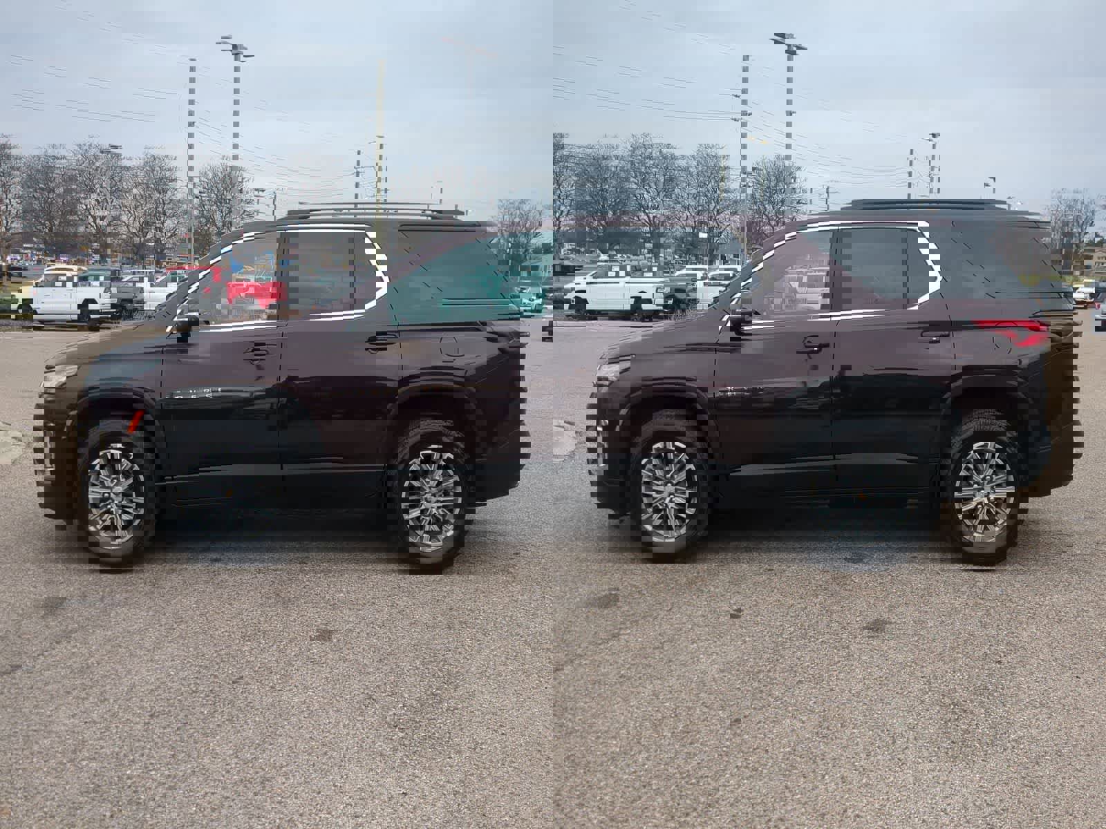 Used 2023 Chevrolet Traverse LT image 5