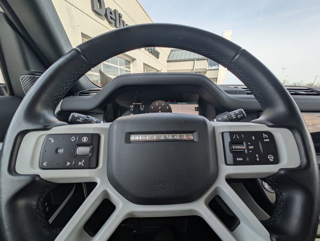 Used 2024 Land Rover Defender 110 S image 19