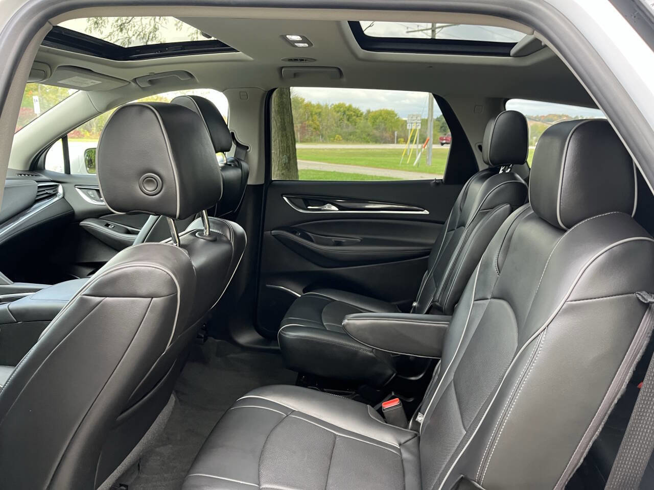 Used 2019 Buick Enclave Avenir w/ Avenir Technology Package image 29