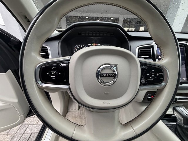 Used 2016 Volvo XC90 T6 Momentum w/ Momentum Plus Package image 11