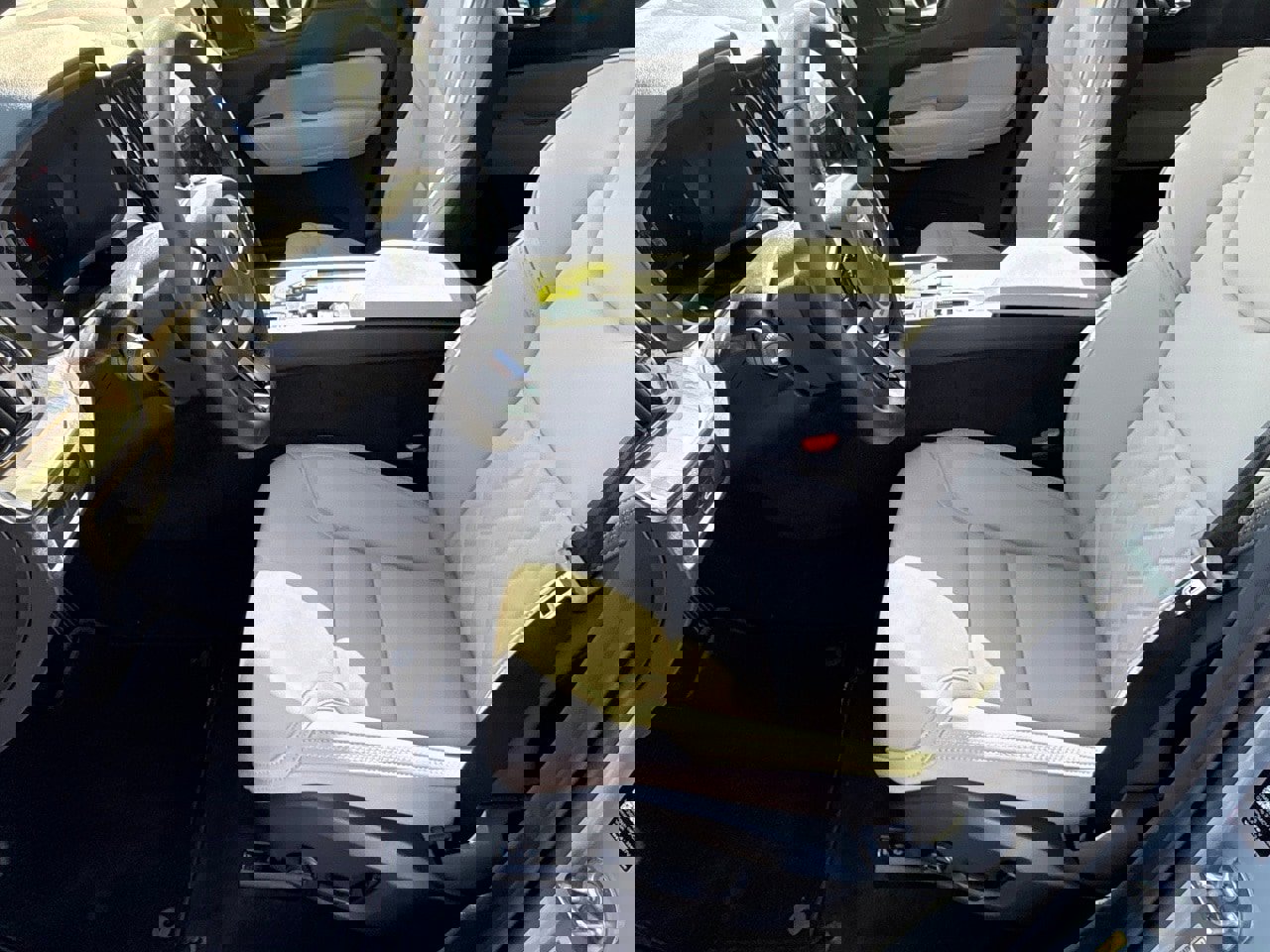 New 2026 Volvo XC60 B5 Plus w/ Protection Package Premier image 16