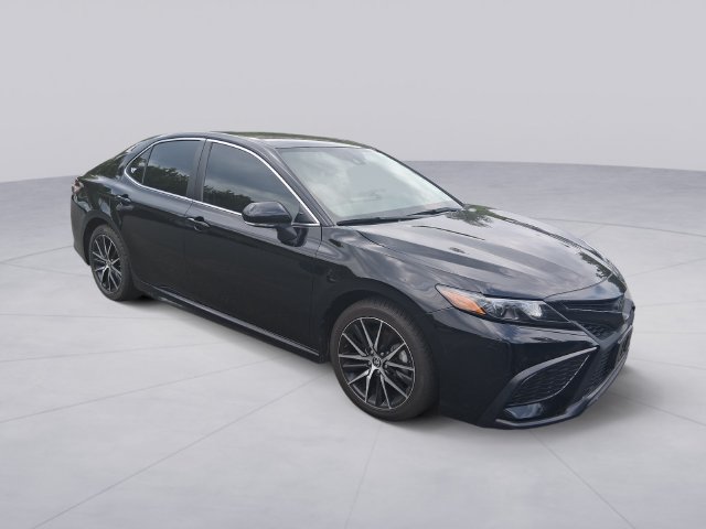 Used 2023 Toyota Camry SE FWD image 7