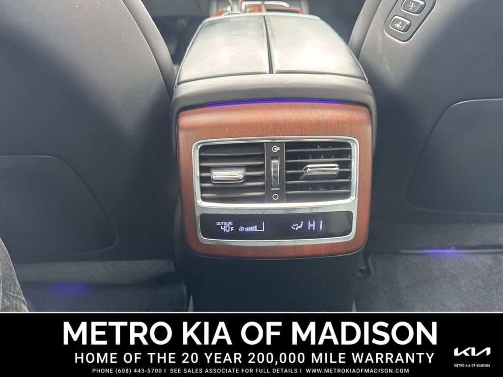 Used 2020 Kia K900 Luxury w/ VIP Package image 29