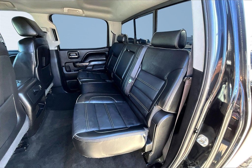 Used 2015 GMC Sierra 2500 Denali w/ Duramax Plus Package image 18