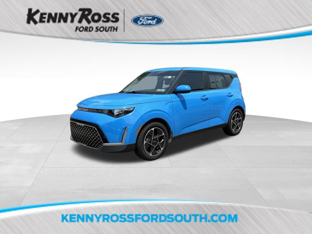 Used 2025 Kia Soul EX FWD image 1