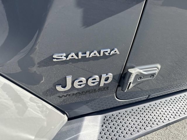 Used 2021 Jeep Wrangler Unlimited Sahara w/ Uconnect 4C Nav & Sound Group image 11
