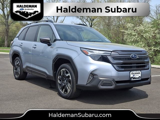 Used 2025 Subaru Forester Limited image 1