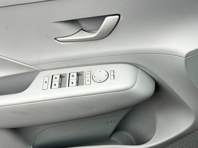 Used 2026 Hyundai Kona SEL Sport FWD image 17