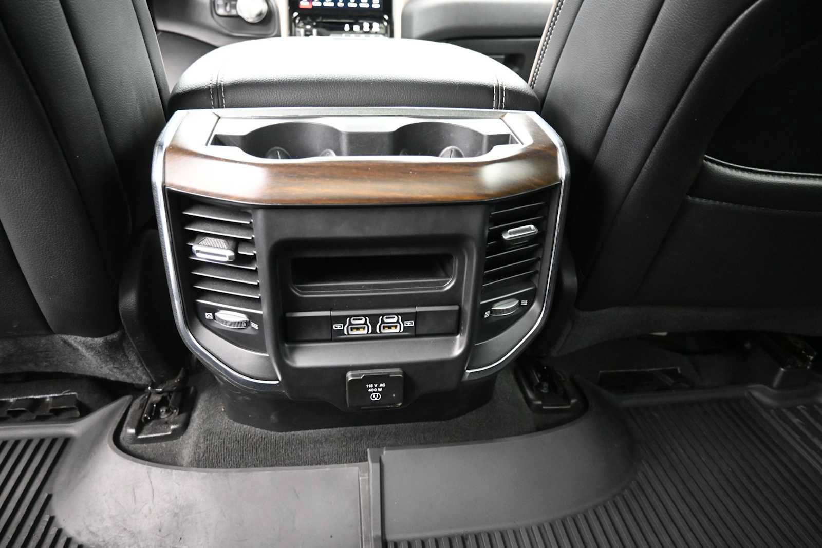Used 2022 RAM 1500 Laramie AWD/4WD image 14